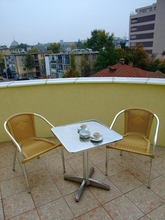 Hotel Regat Pitesti Ngoại thất bức ảnh